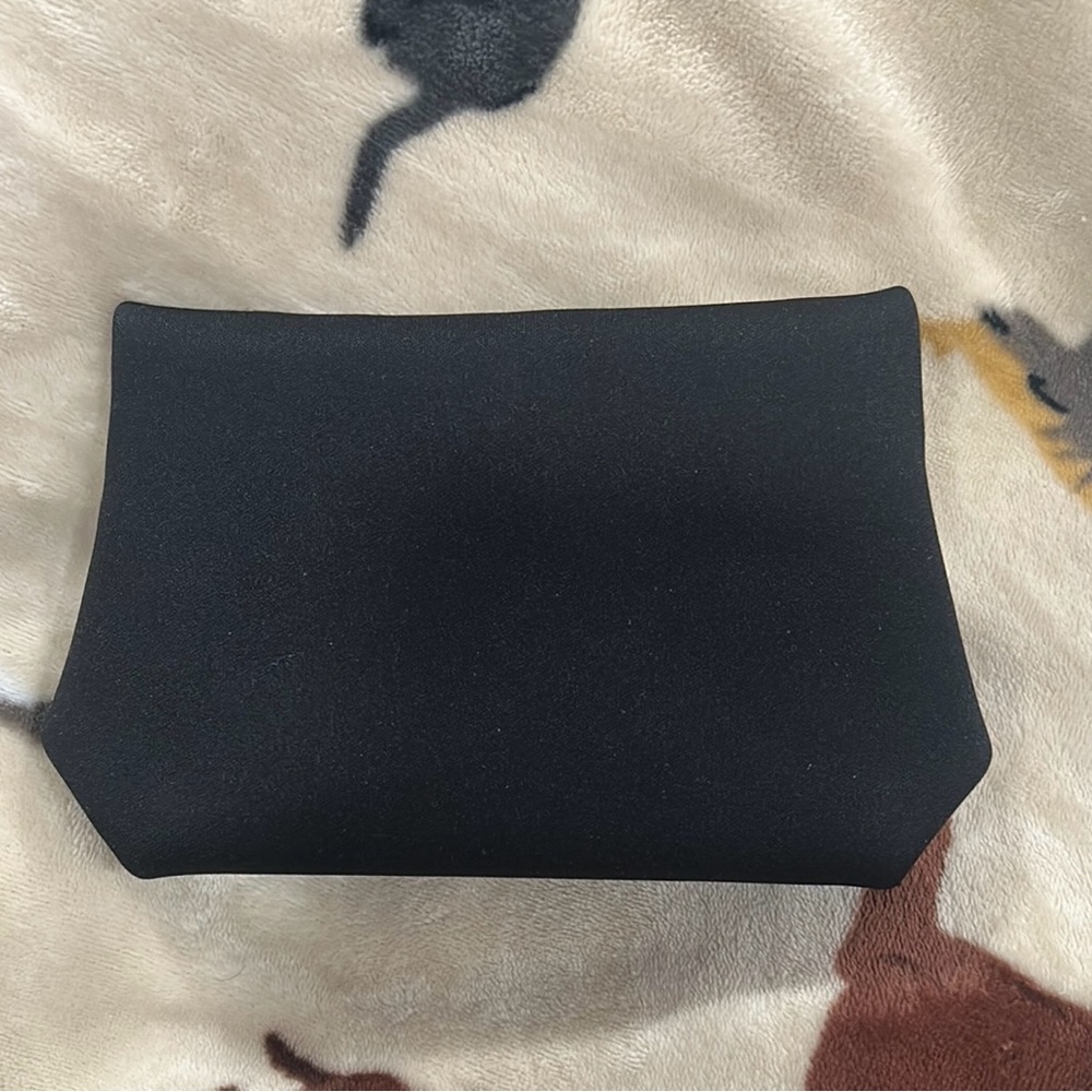 Skims Small Neoprene Bag. NEW NO PACKAGE - Picture 2 of 2
